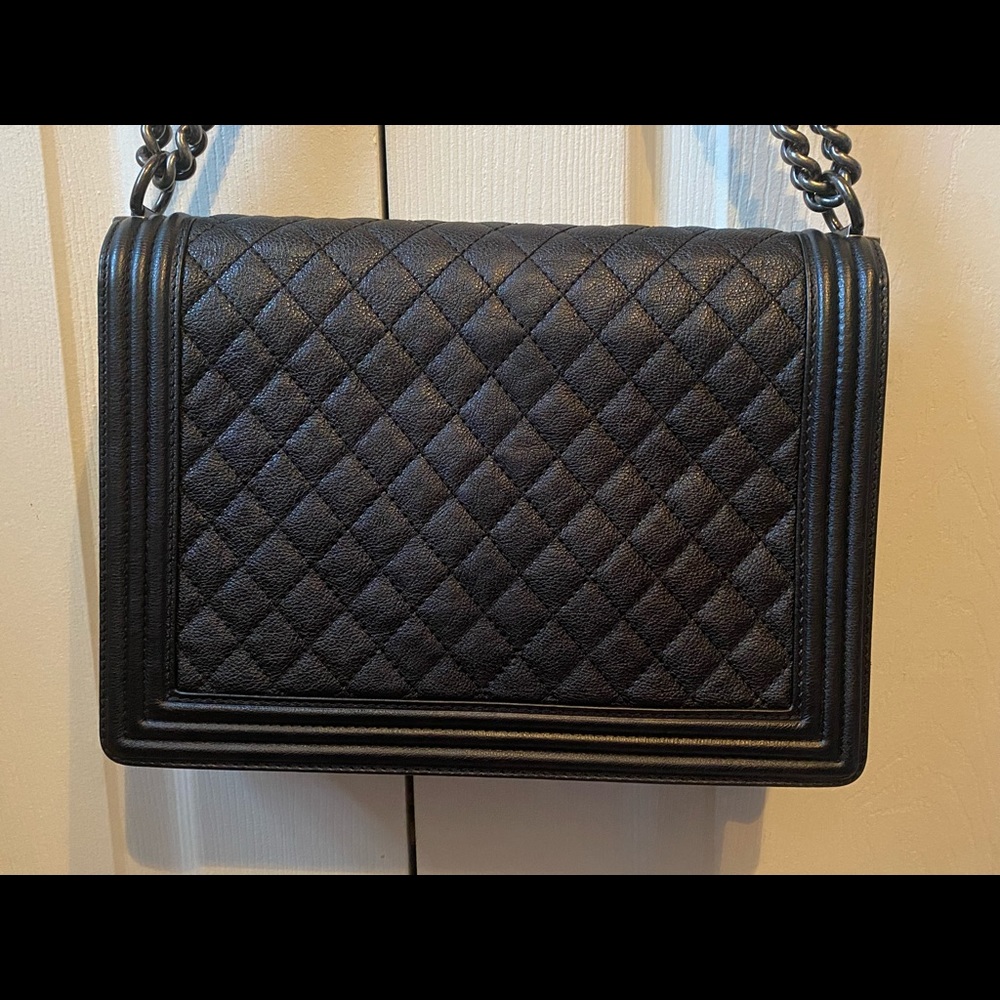 Chanel Jumbo Le Boy in Caviar Leather - Picture 2 of 12